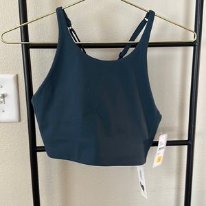 Fundamental performance crop tank top